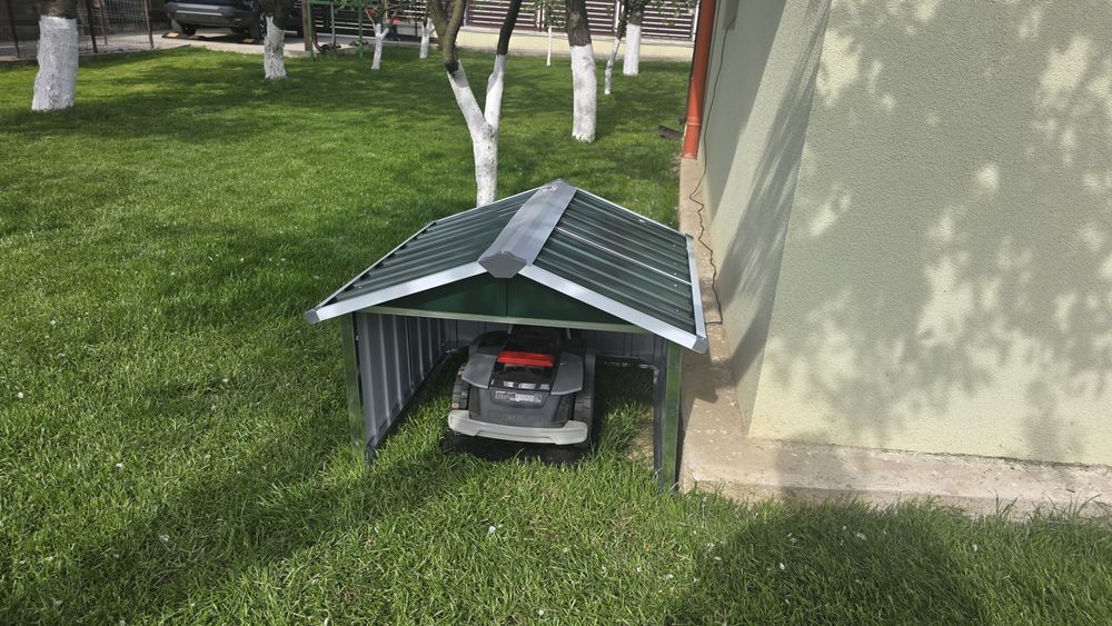 Garaj / șopron pentru robot de tuns gazon / iarba
