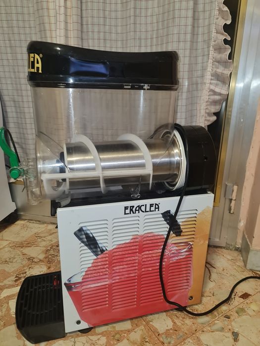 BRAS su UGOLINI aparate pentru granita si caffè frappe