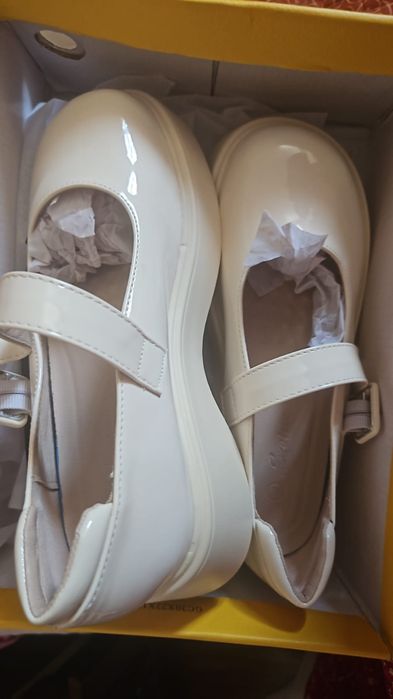Туфли бежевые новые