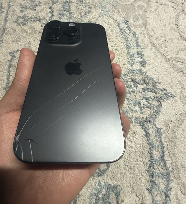 Iphone 16pro черный