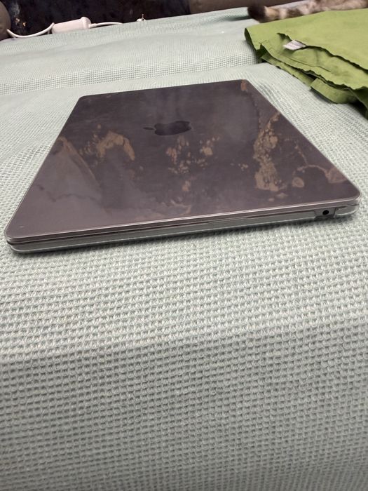 MacBook Air 13.6 M2 / 8GB / 512GB / АКБ 99%