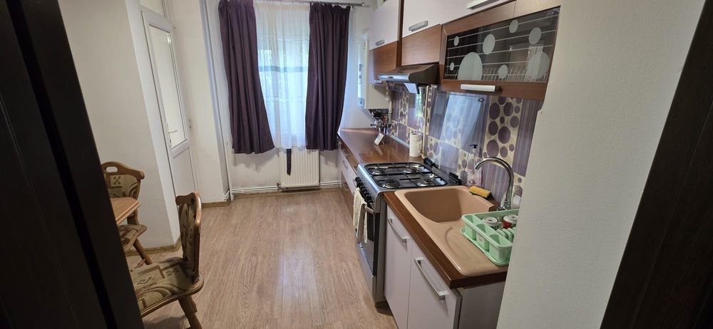 Închiriez apartament 3 camere decomandat 1 Mai