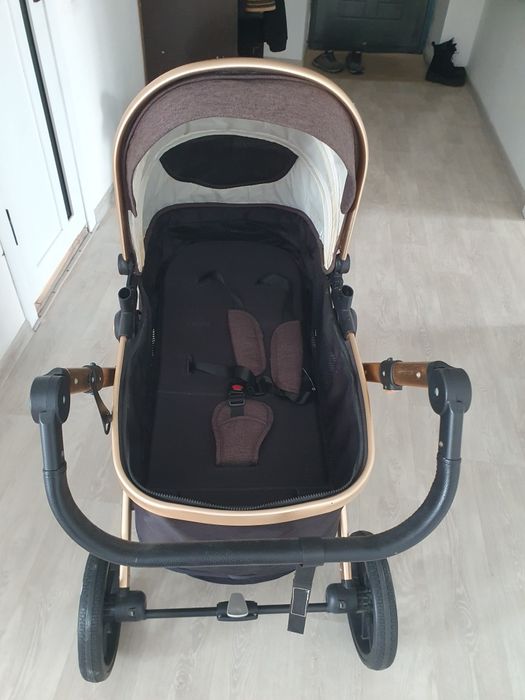 Коляска в хорошом состоянии