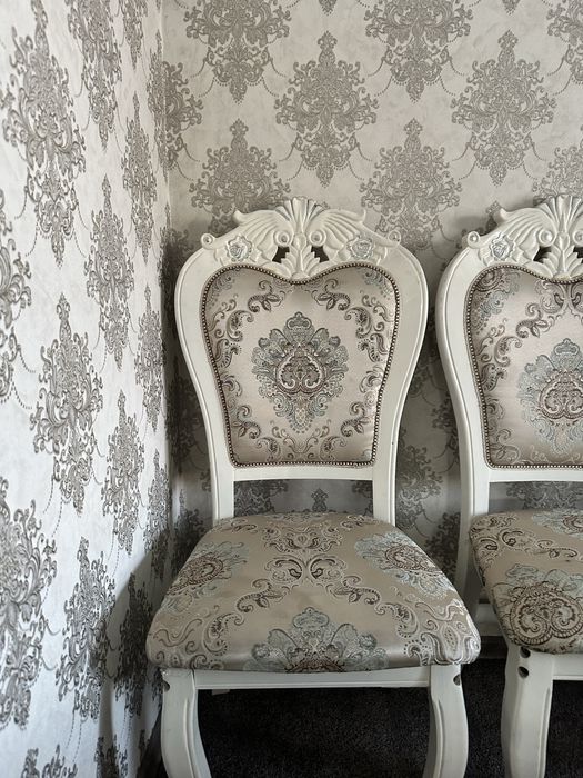 Продам стол стулья