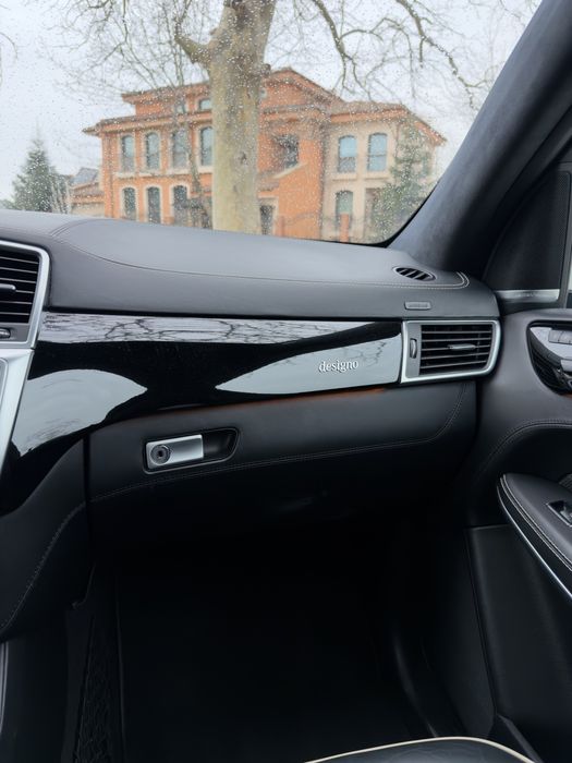 Mercedes-Benz GL 550