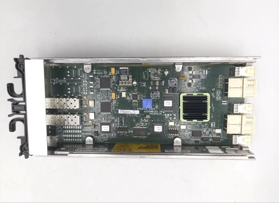 NetApp контроллер дискового пространства