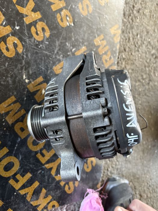 Toyota Avensis 2.0d 116кс 2004 година Динамо