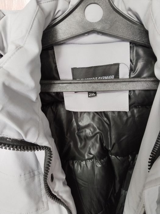 Продам куртку зимнюю, очень теплая.