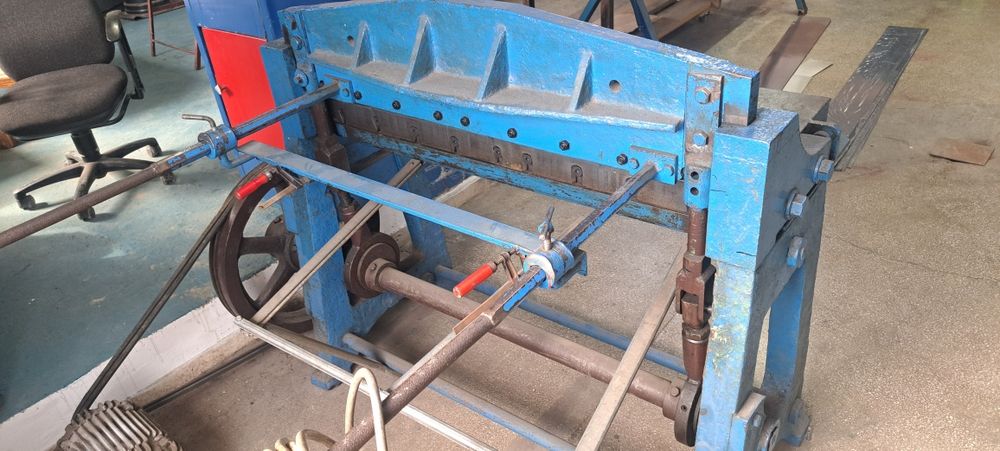 vind ghilotina taiat tabla