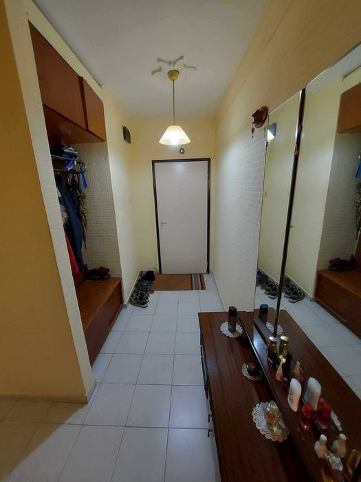 Продава се Двустаен апартамент в Търговище, Център - 68 кв.м за 1260 €/кв.м - Снимка #12