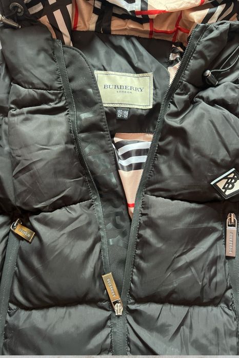 Geaca Burberry puffer pentru copii