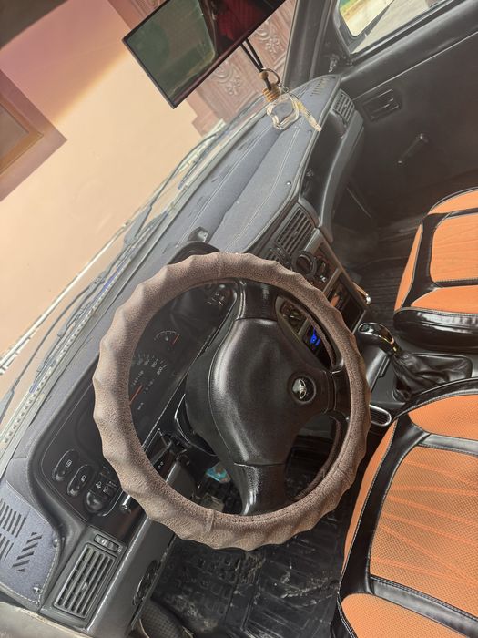 Opel kadet (xetchbek) sotiladi