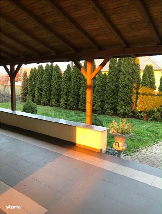 EXCLUSIVITATE ! Casa pe 3 etaje de vanzare in Cenad la pret de apartam
