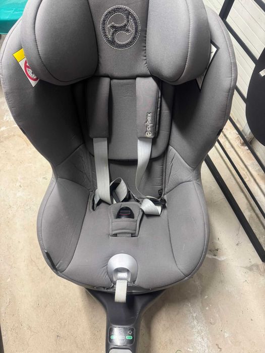 Scaun auto Cybex Sirona Z2 i-Size cu baza Isofix Base Z2 rotativ 360 grade