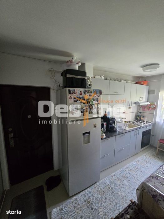 Apartament 3 camere renovat și mobilat – zona Dacia