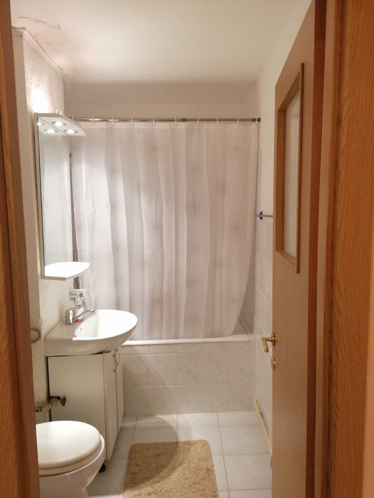 Apartament 3 camere decomandat, mobilat, 2 băi, zonă excelentă