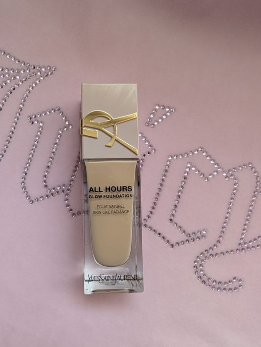 Fond de ten YSL All Hours Glow - LC1