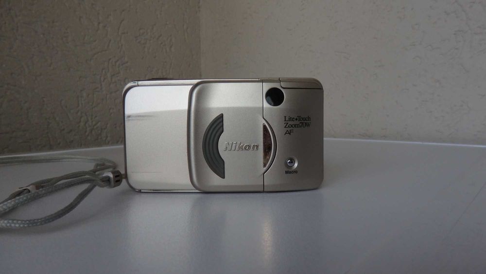 Nikon Lite Touch Zoom 70W - 28-70mm