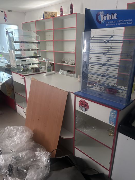 Полки для магазина и тд