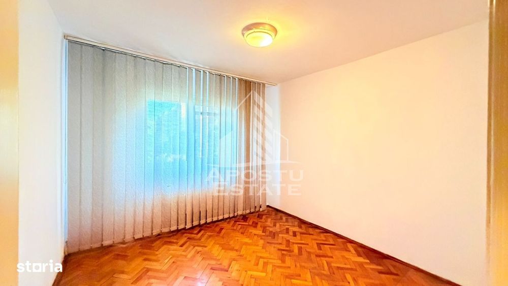 Apartament cu 3 camere de vanzare, Zona Complex Studentesc, Timisoara
