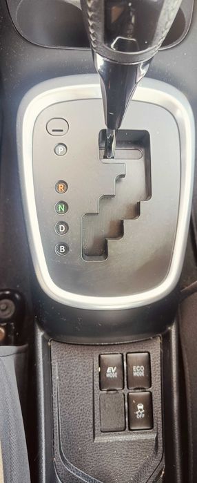Toyota Yaris Hybrid 2017