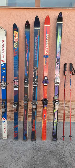 vand schiuri  la pret convenabil.