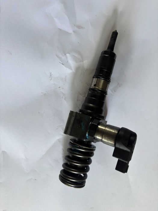 Дюза дизел 03G130073S за VW PASSAT B6 140hp BKP (2005 - 2010)