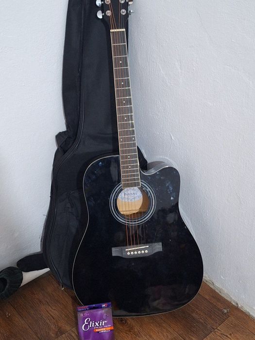 Гитара сатилад 41 лик хамме зати бар