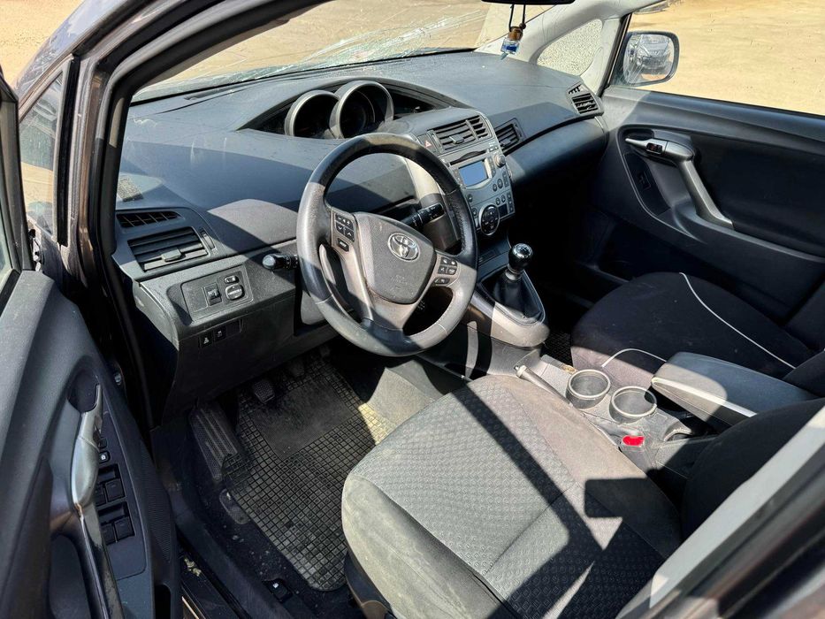 Тойота  Версо 2.0 дизел 126кс