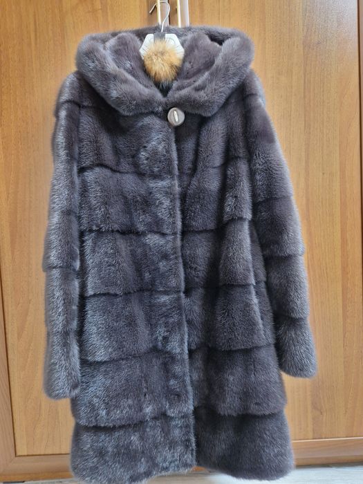 Продам норковую шубу