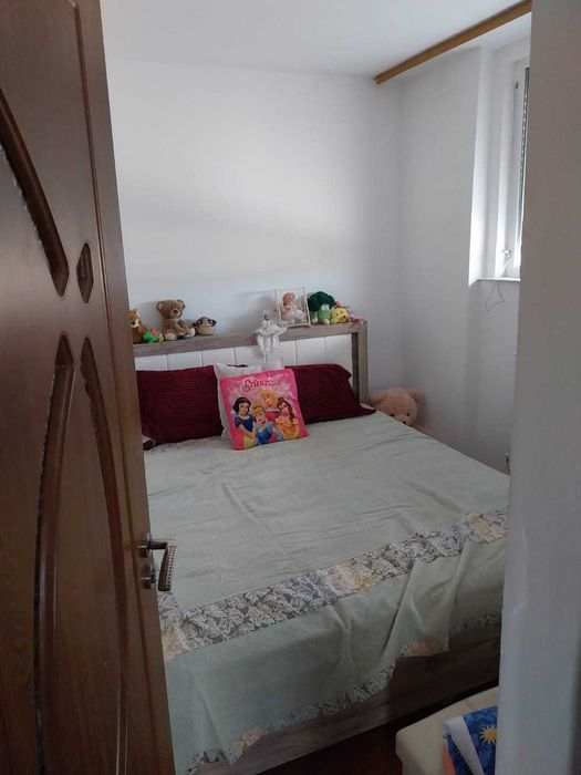 Vand apartament 3 camere