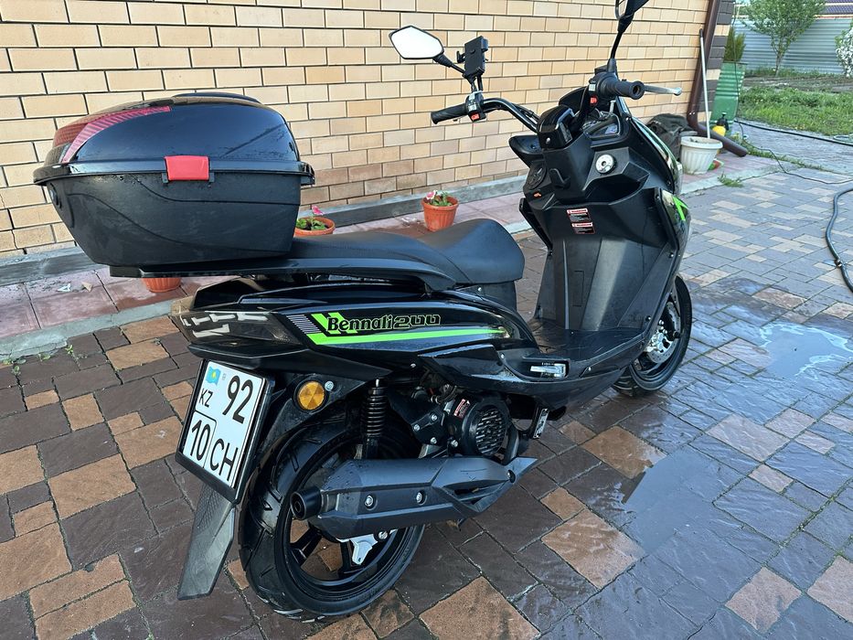 Продам скутер 200 куб