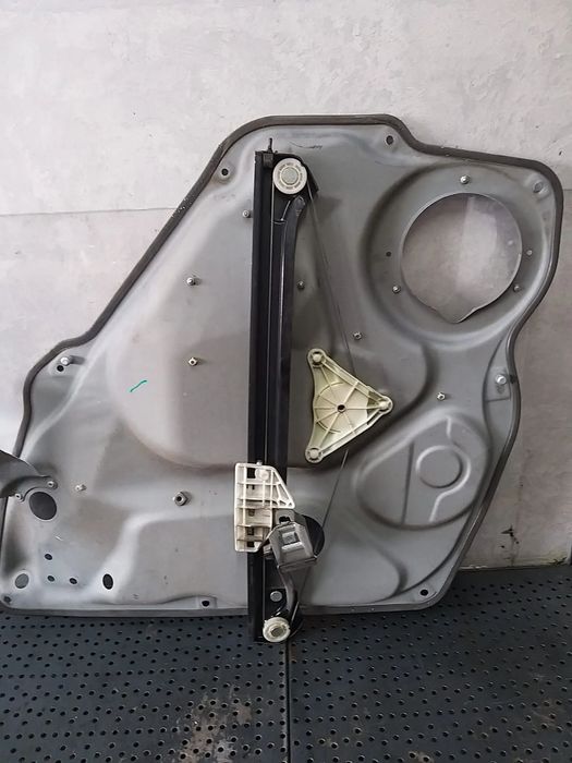 Macara geam electric stanga spate mercedes b class w245 a1697301579