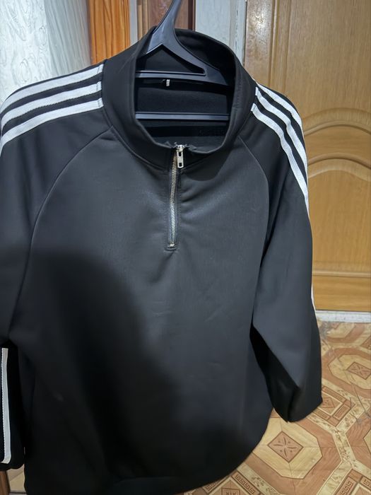 Кофта спортивная