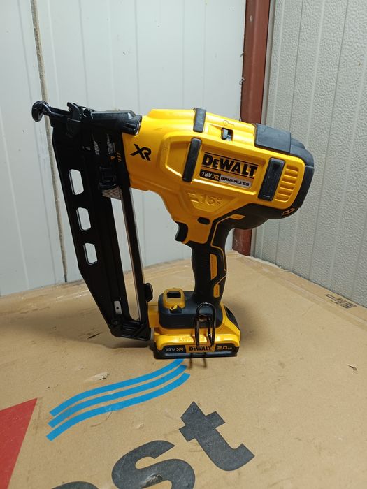 Mașina de carotat Dewalt 54v și prelungitor carota