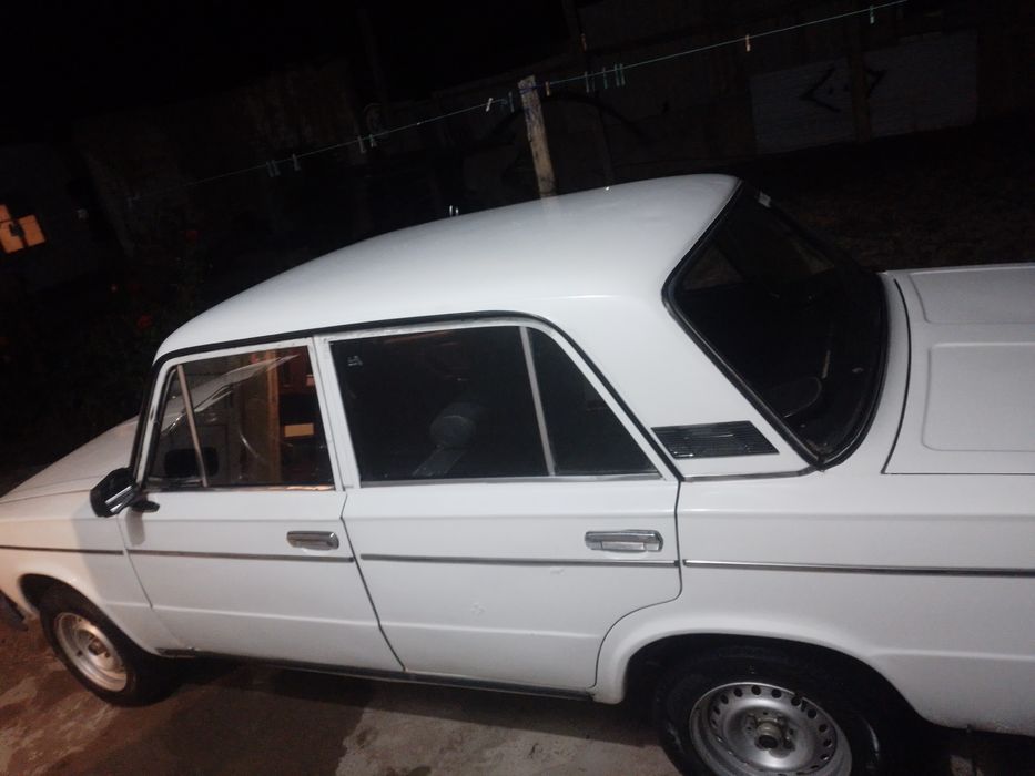 1990yili sotiladi benzin 1800$