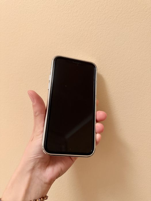 Продам айфон 11 про. 64 гб,