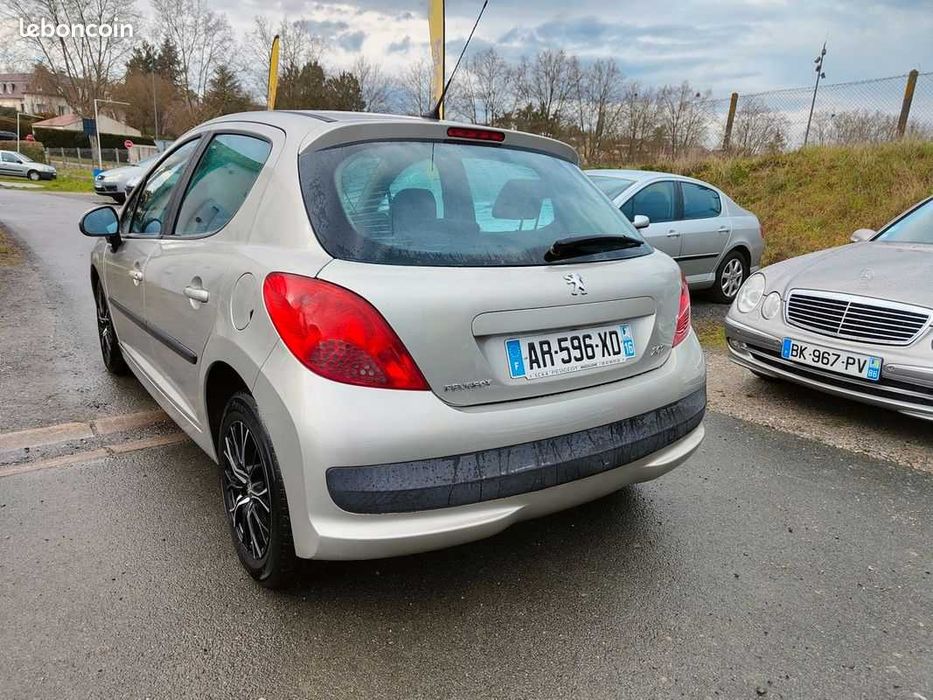 Пежо 207 / Peugeot 207 1.6 HDI НА ЧАСТИ!