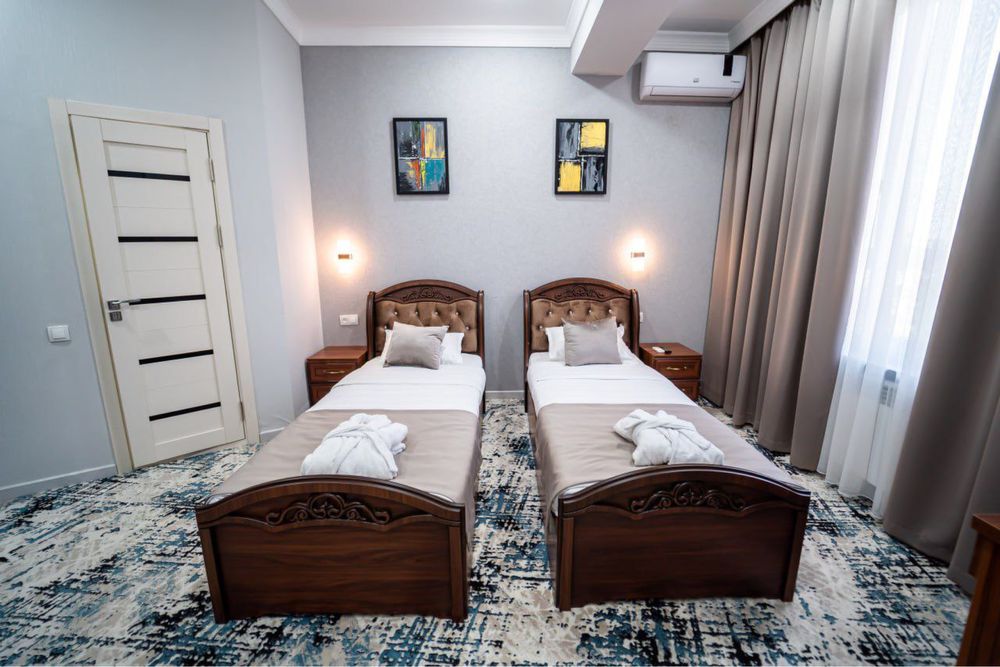 Отель без загса/Mexmonxona zagssiz/Hostel