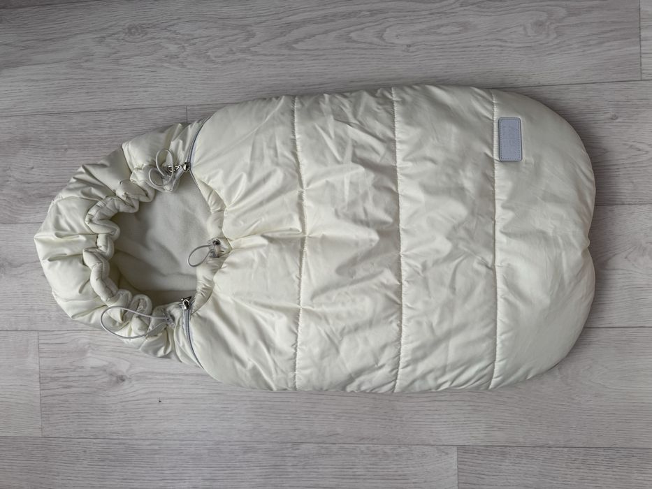 Продам конверт+ комбинезон на выписку