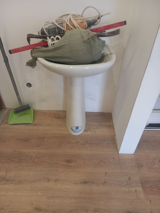 Ванна. Бу. Раковина.Бу