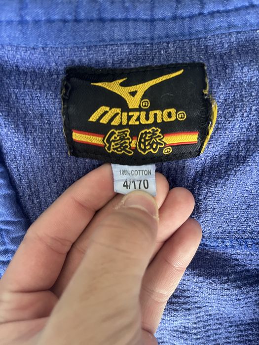 СРОЧНО ПРОДАМ кимано mizuno