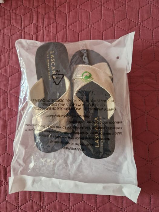 Летни чехли Lascana