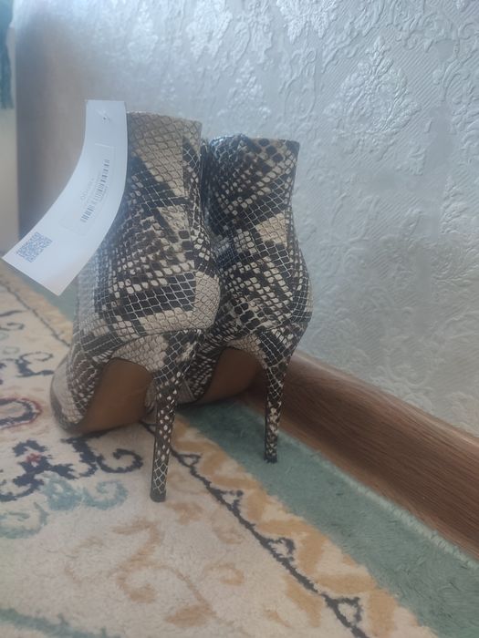 Продам новую обувь осень