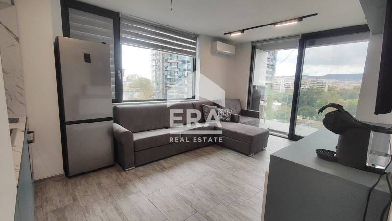 Дава се под наем Двустаен апартамент в Варна, Чайка - 70 кв.м за 700 € - Снимка #1