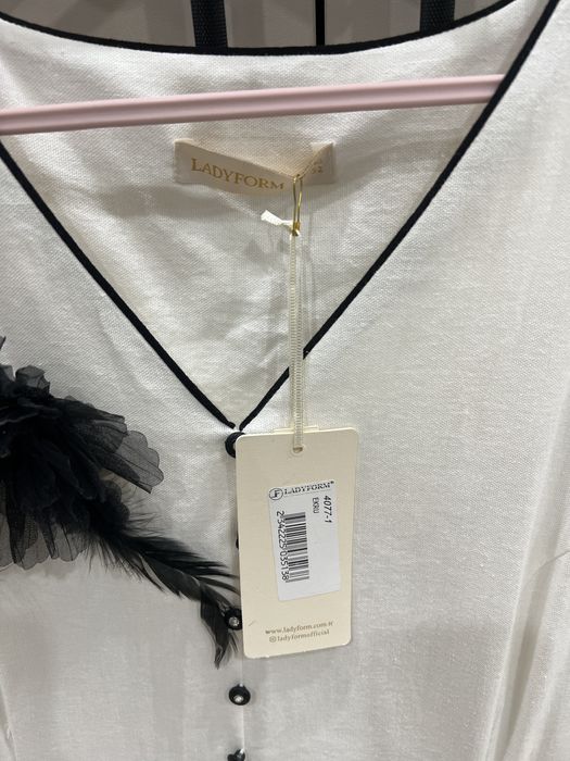 Новый платия продам