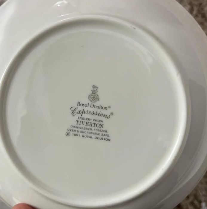 Set de farfurii de 6 persoane