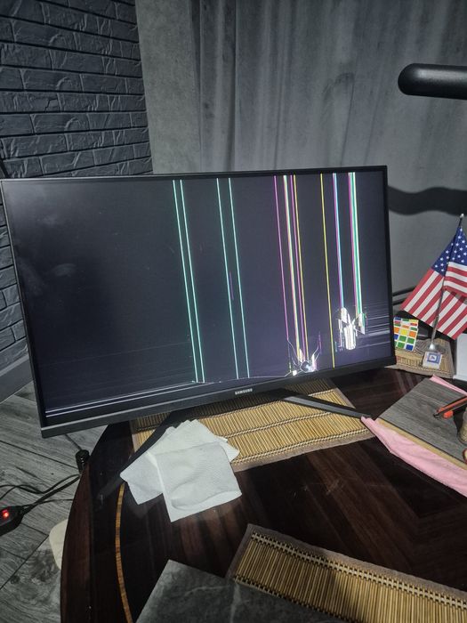 Монитор на запчасти