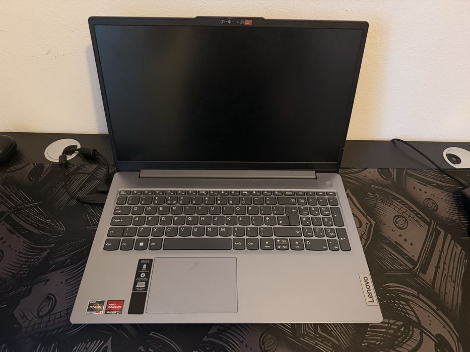 Lenovo IdeaPad Slim 3 15ABR8 – Ryzen 7 / 16GB RAM / 512GB SSD