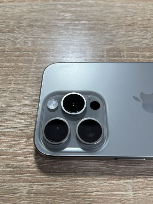 IPhone 15 pro 256 Natural Titanium